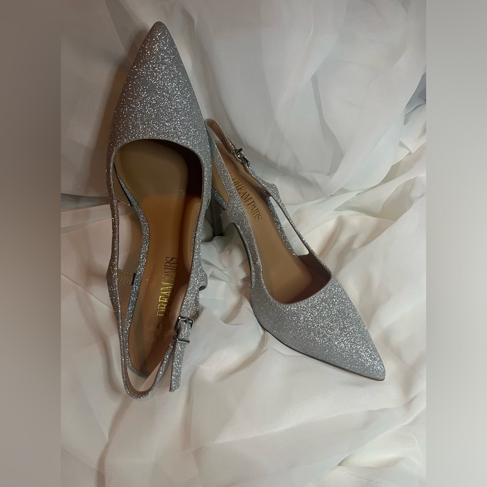 Stiletto’s, 8.5, Dream Pairs